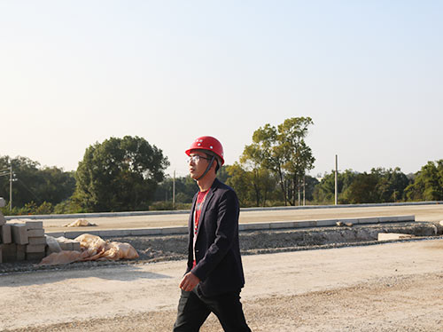 行進(jìn)在建設路上