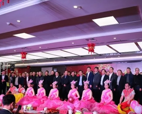 號角吹響！全體都有，整裝待發(fā)期來(lái)年！